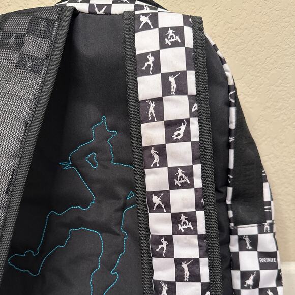 FORTNITE Black and White Multiplier Backpack - Picture 8 of 15